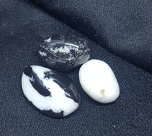 Load image into Gallery viewer, Zebra Jasper Tumbled Stone